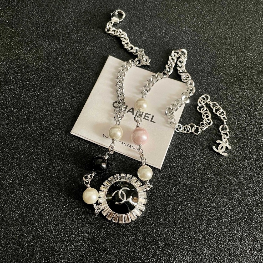 CHANEL Silver and Black Pearl Necklace - Picture 7 of 8